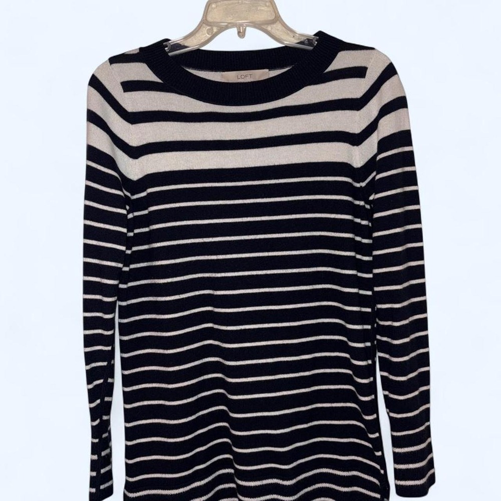 LOFT white & navy striped long sleeve sweater in size S #nautical #preppy
